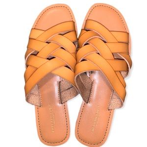 AEO sandals size 7 brown NWOT
